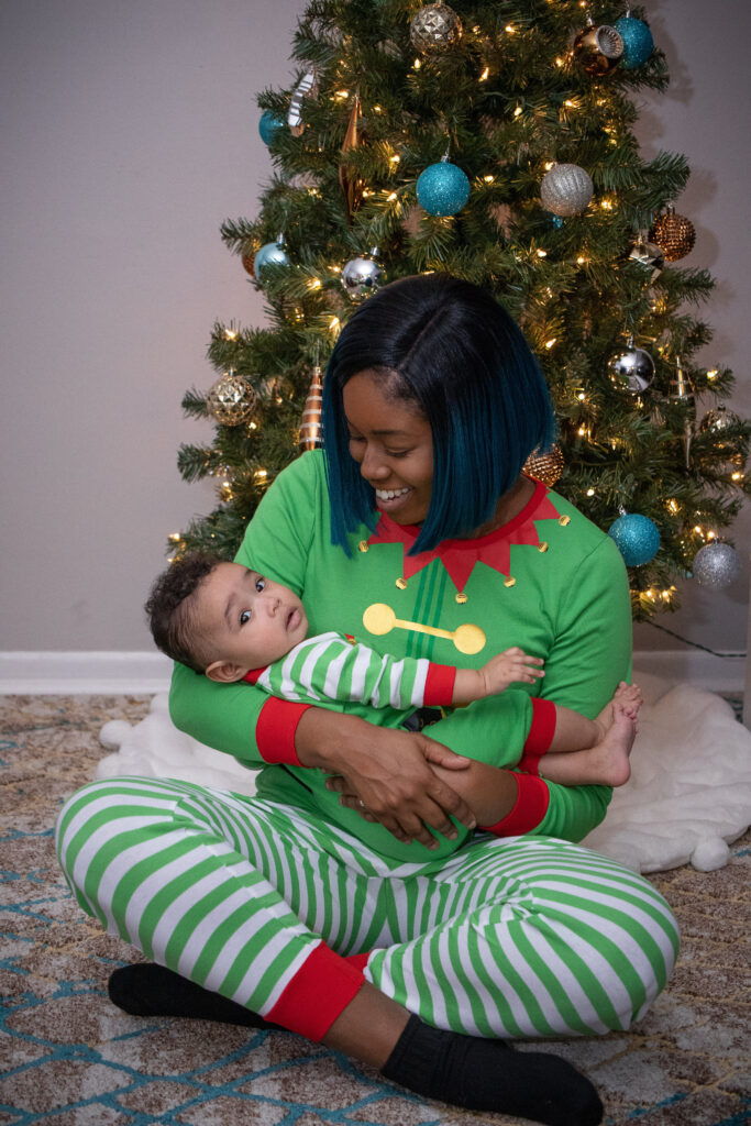 mom and daughter Christmas photo